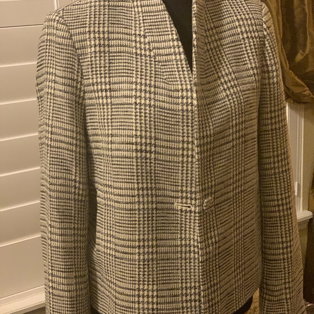 Perfect blazer for the office or Sunday School!